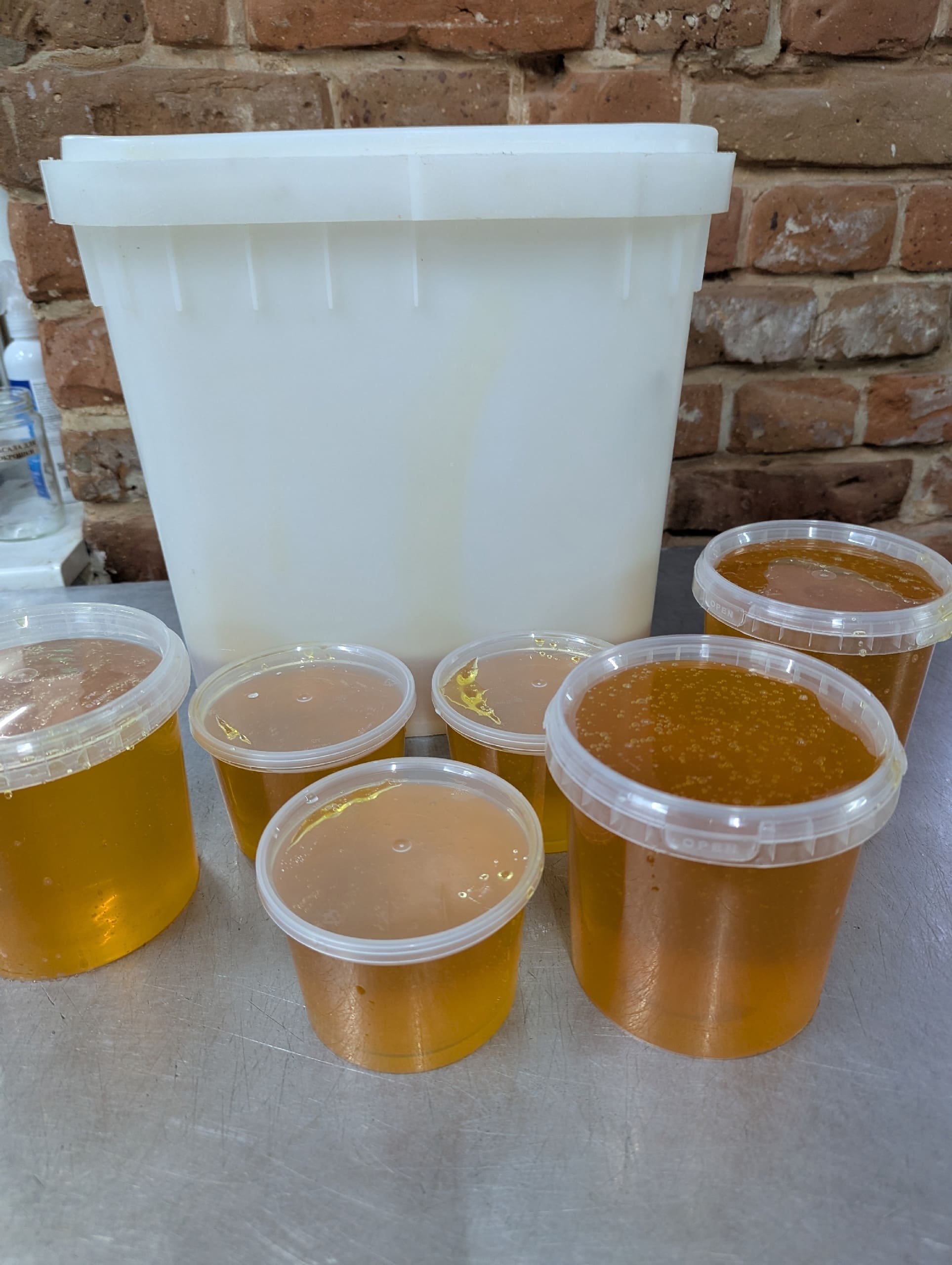 Раздача меда